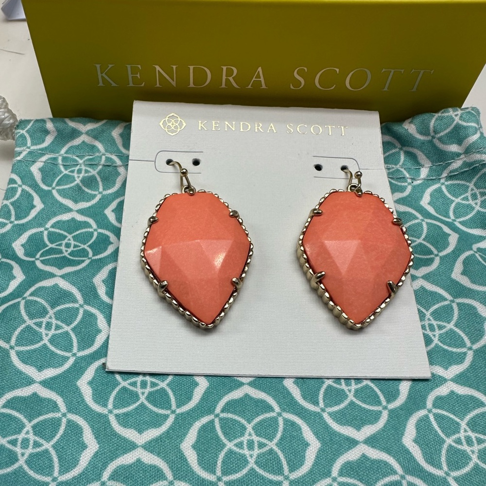 Kendra Scott Coral Corley Earrings